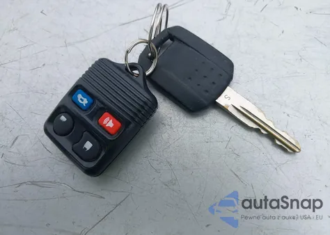 2005 Mercury Sable Gs from USA, damaged, VIN 1MEFM50U25A601327